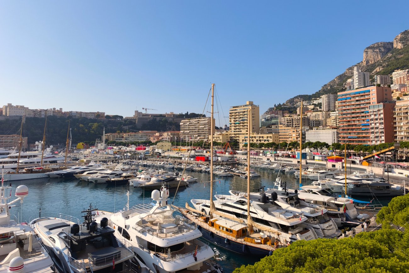 Atracções gratuitas no Mónaco: praias, jardins e percursos pedestres